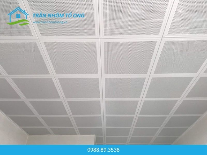 trần nhôm đục lỗ clip in